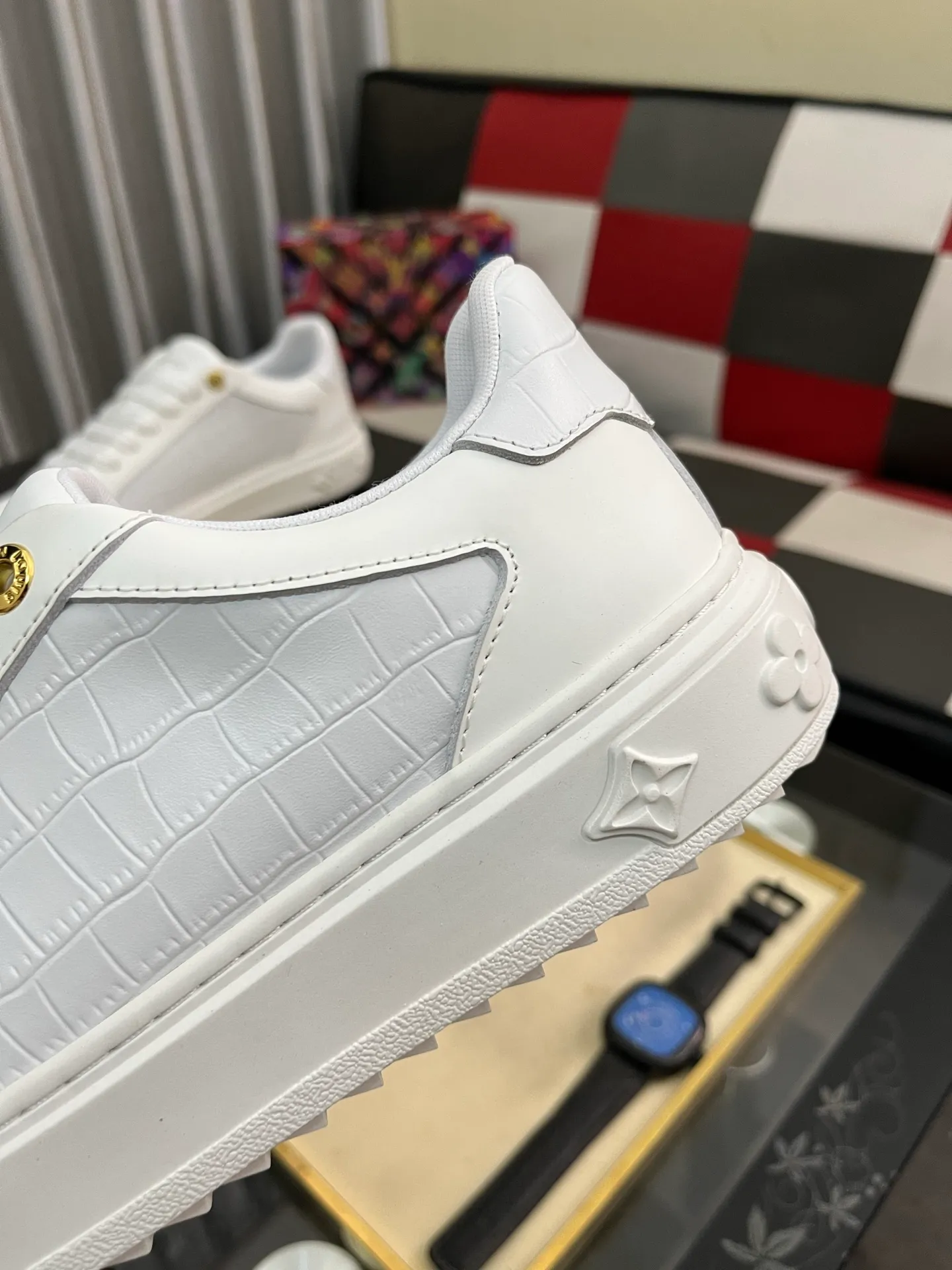 Men's shoes 💰520⌚️⌚️LV Louis Vuitton. The latest fashionable casual shoes are popular in physical stores. New spring and summer comfortable imported custom original cowhide, unique jacquard fabric element design. With sheepskin lining, Lv original bottom, [sun][sun] high-end packaging and high quality💪Details determine the quality, you can enter and leave the counter at will, welcome to compare🇮🇹Number of sizes 38-445️⃣Color options available